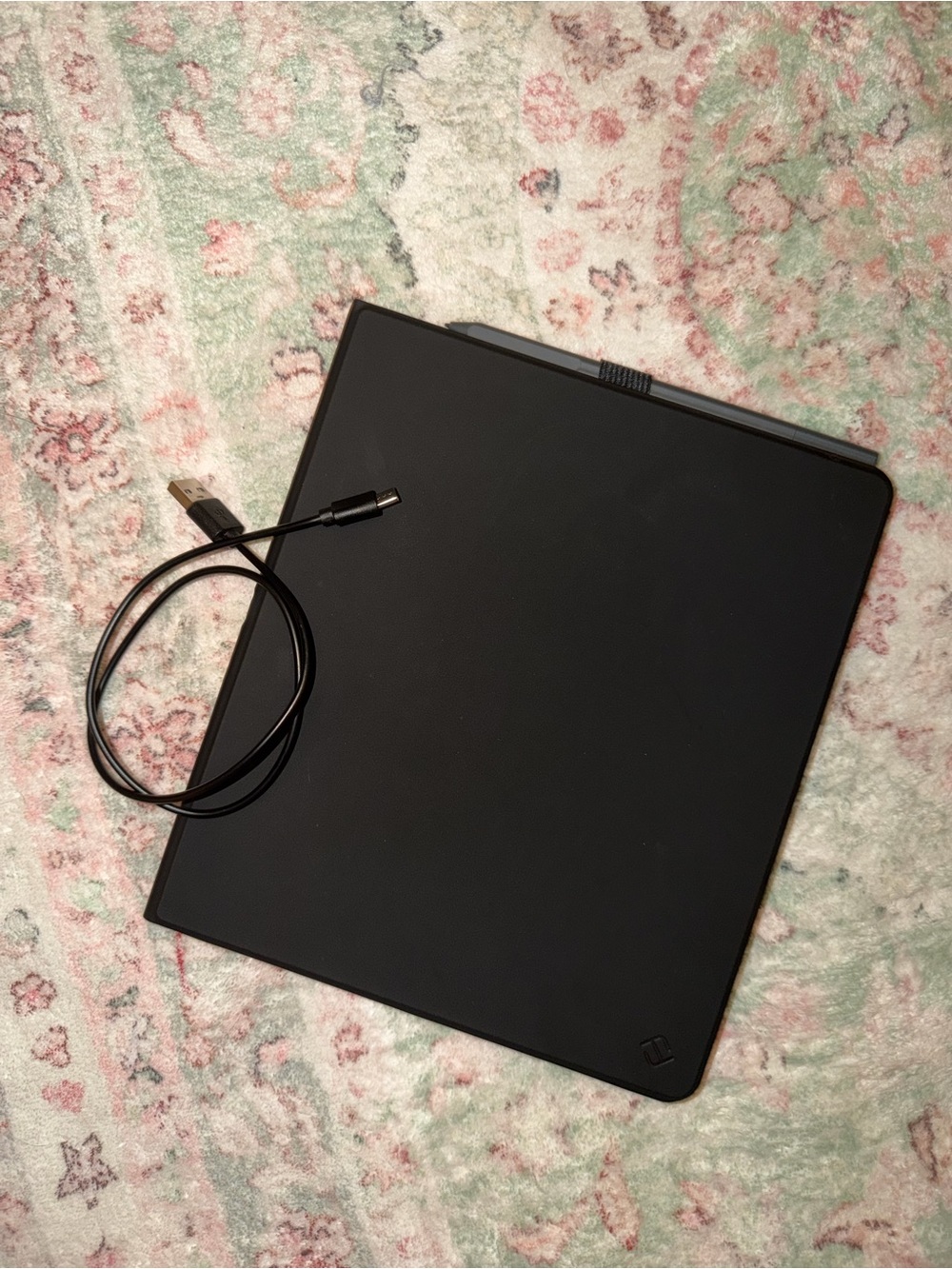 Black Amazon Kindle Scride